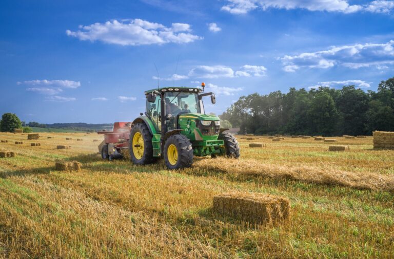 Tractor con seguro